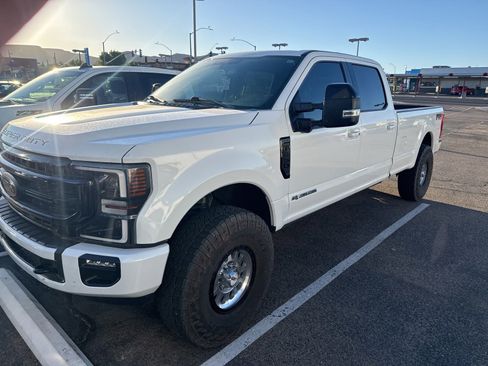 Used 2021 Ford F350 Lariat AWD/4WD image 2
