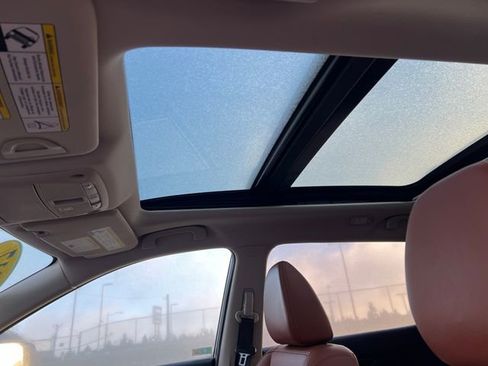 Used 2017 Nissan Rogue SL w/ SL Premium Package image 29