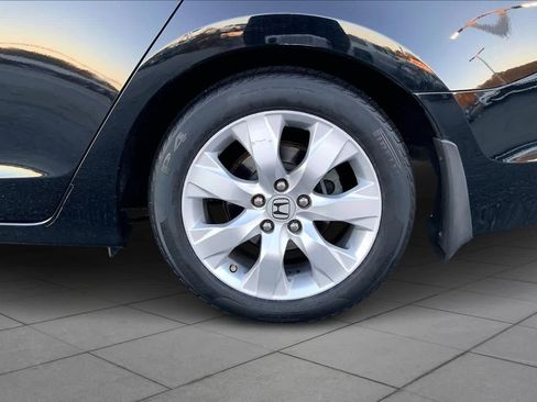 Used 2010 Honda Accord EX-L image 10