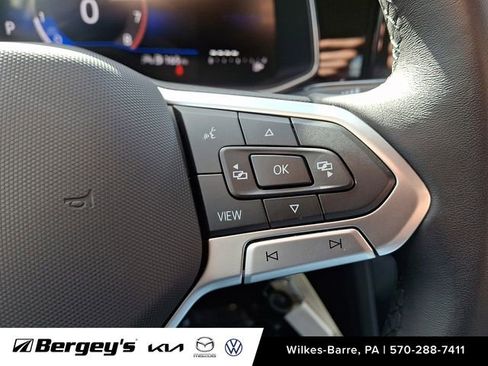 Certified 2025 Volkswagen Jetta S image 24