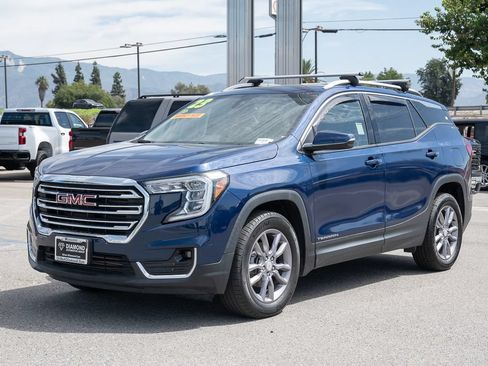 Used 2023 GMC Terrain SLT AWD/4WD image 8
