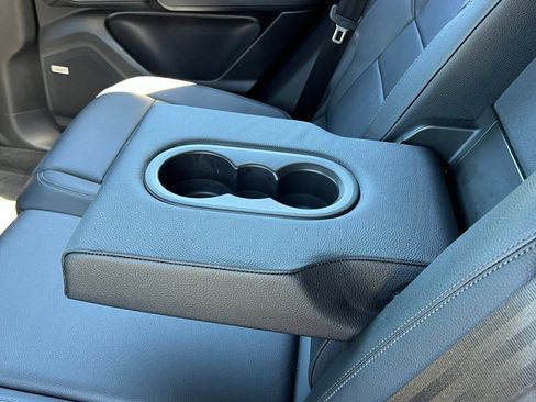 Certified 2025 Porsche Cayenne E-Hybrid AWD/4WD image 18
