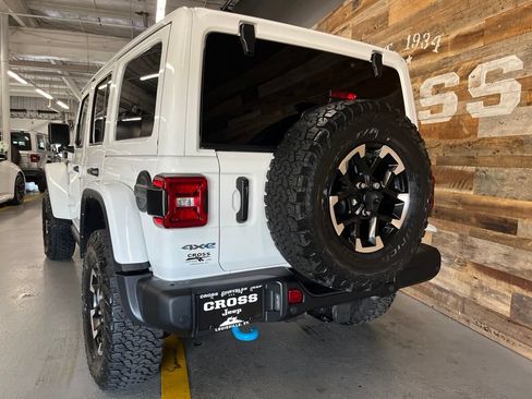 Used 2024 Jeep Wrangler Unlimited Rubicon 4xe AWD/4WD image 21