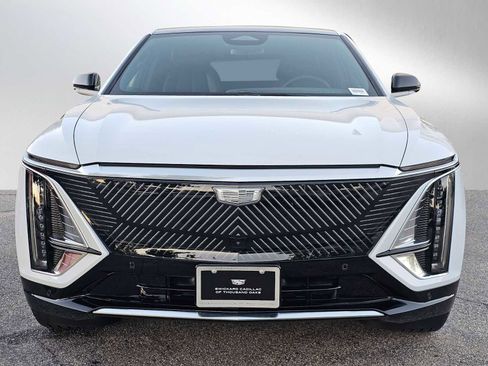 New 2026 Cadillac Lyriq Luxury image 8