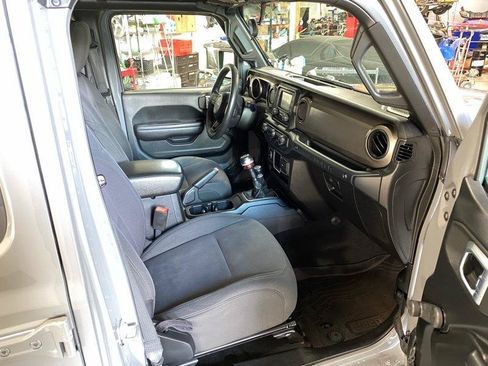 Used 2018 Jeep Wrangler Unlimited Sport AWD/4WD image 18