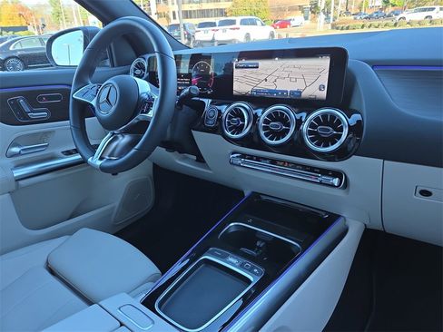 Certified 2026 Mercedes-Benz GLA 250 4MATIC image 18