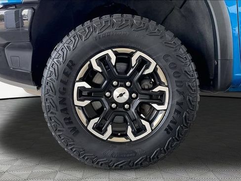 Used 2024 Chevrolet Silverado 1500 ZR2 AWD/4WD image 21