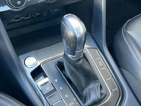 Used 2019 Volkswagen Tiguan SE w/ Panoramic Sunroof Package AWD/4WD image 22