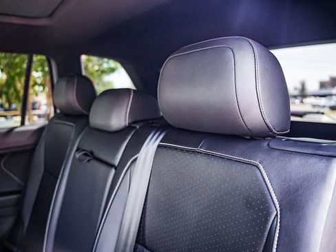 Used 2024 Volkswagen Tiguan SE R-Line image 26