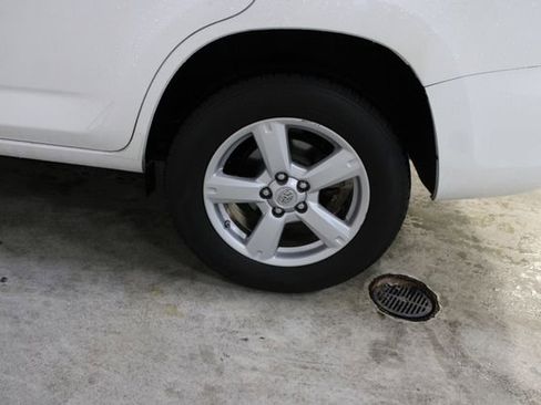 Used 2008 Toyota RAV4 2WD image 29