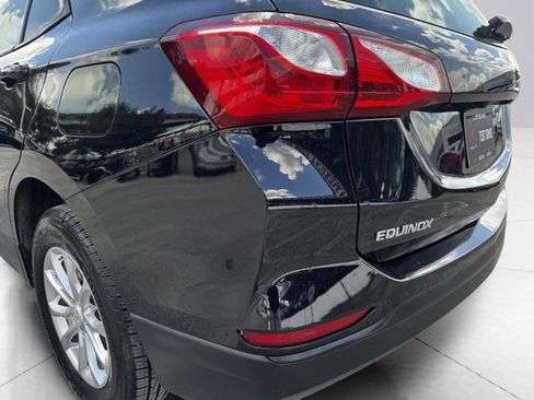 Used 2020 Chevrolet Equinox LS w/ LS Convenience Package image 17