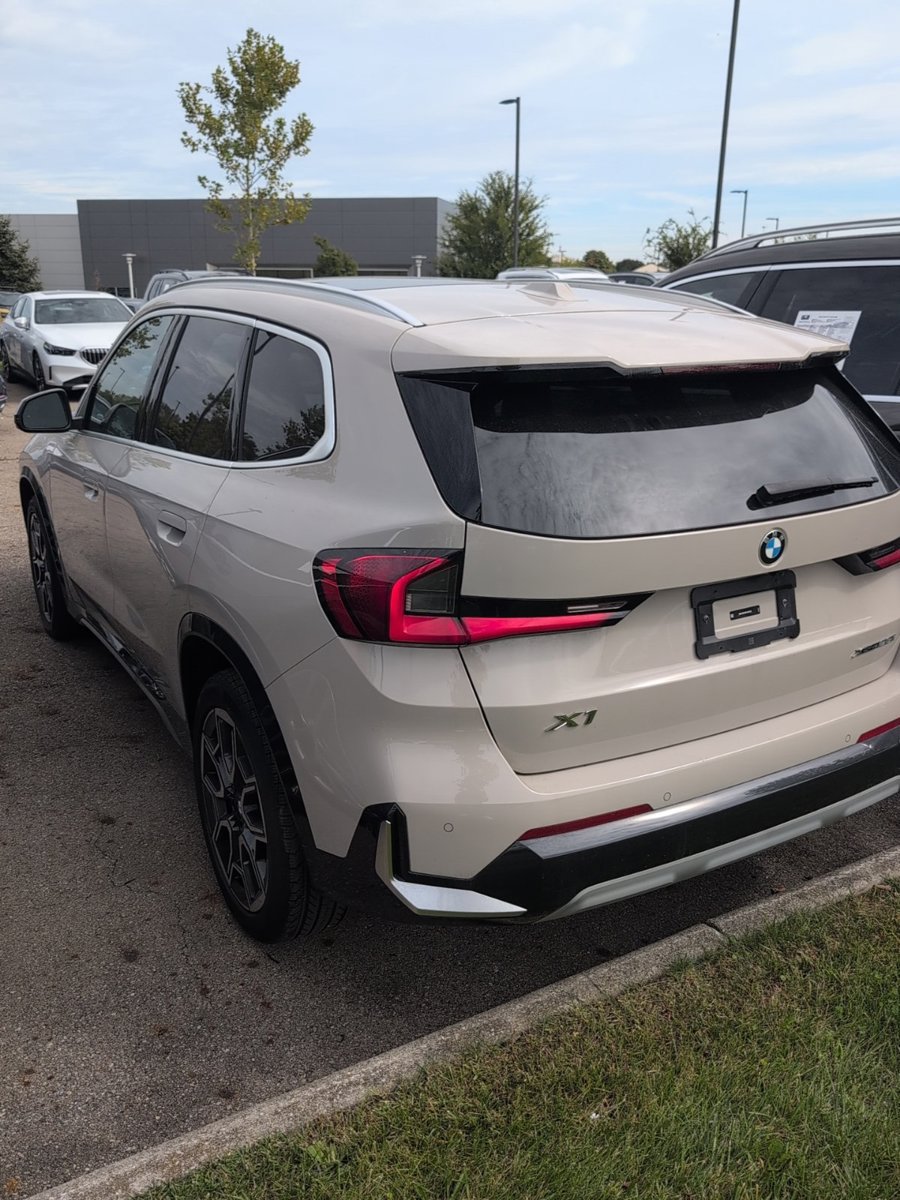 Used 2026 BMW X1 xDrive28i AWD/4WD image 2