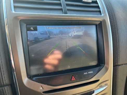 Used 2013 Lincoln MKX Base image 20