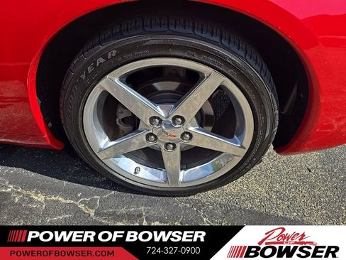 Used 2005 Chevrolet Corvette Coupe w/ Preferred Equipment Group RWD image 10