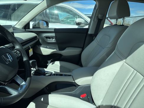 Certified 2026 Honda HR-V EX-L image 3