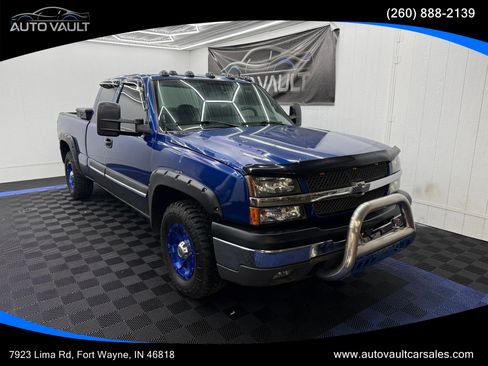 Used 2004 Chevrolet Silverado 1500 LT w/ Light Duty Power Package AWD/4WD image 1
