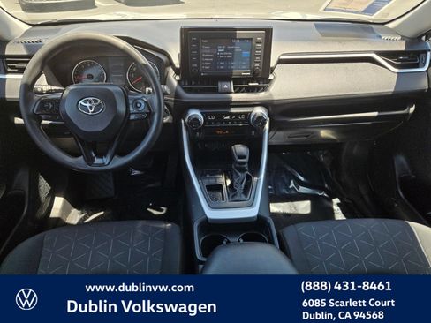 Used 2021 Toyota RAV4 XLE w/ Convenience Package FWD image 13