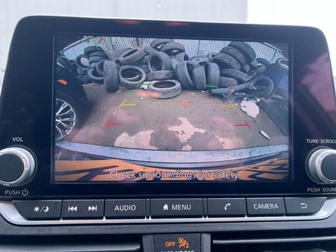 Used 2025 Nissan Altima 2.5 SV AWD/4WD image 18