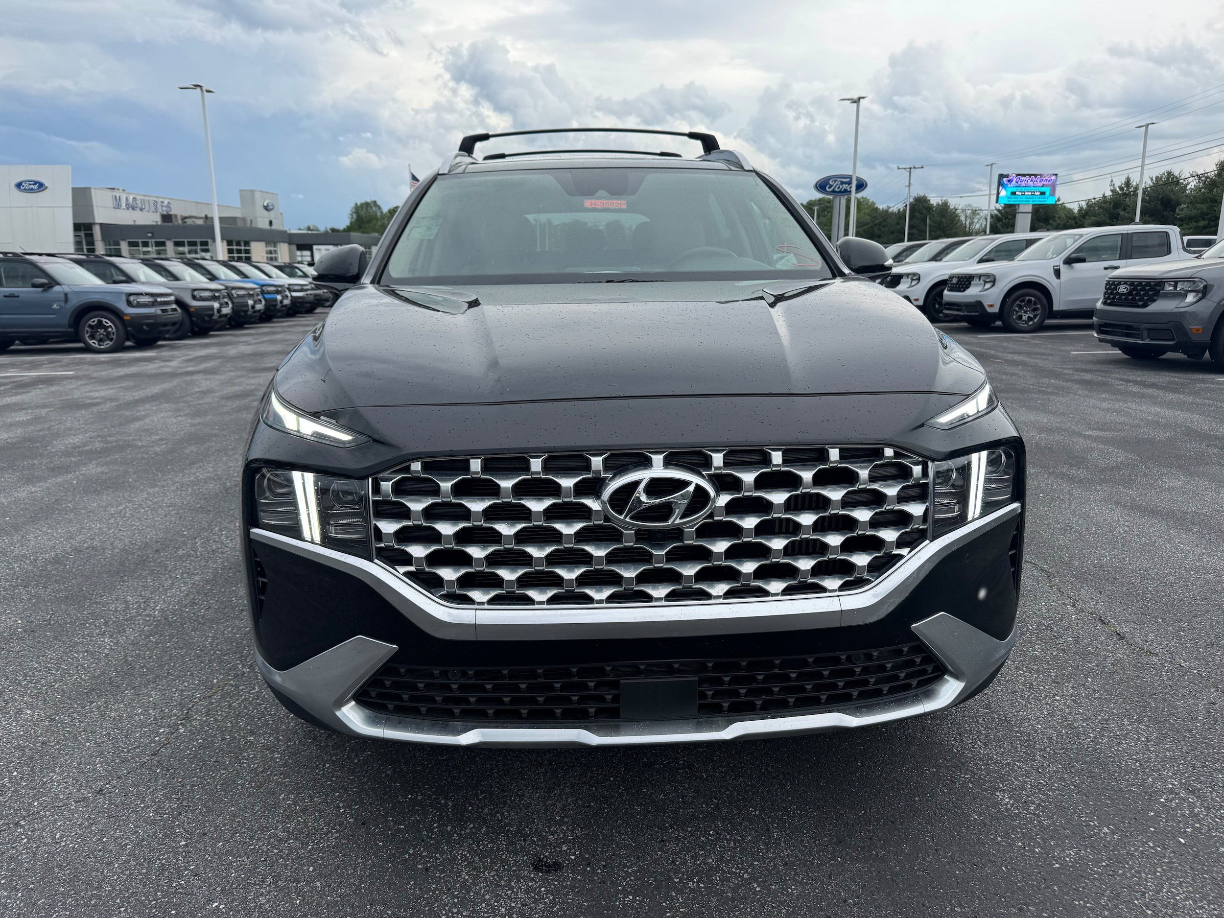 Used 2023 Hyundai Santa Fe Limited AWD/4WD image 9