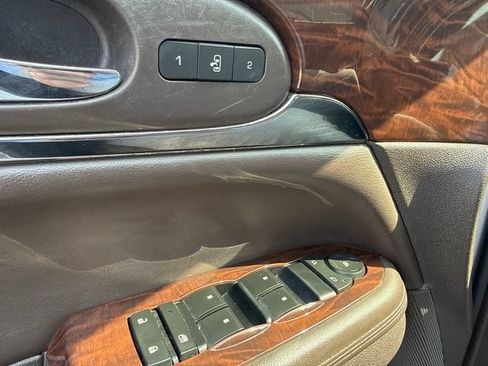 Used 2016 Buick Enclave Leather AWD/4WD image 11