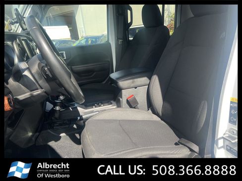 Used 2022 Jeep Gladiator Sport image 10