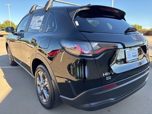 New 2026 Honda HR-V LX image 4