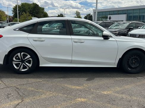 Used 2022 Honda Civic LX image 4