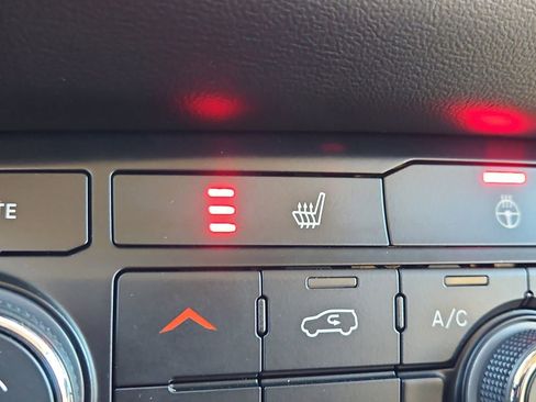 Used 2021 Dodge Durango SXT image 18