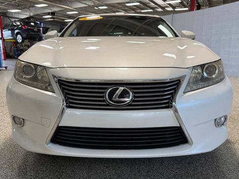 Used 2013 Lexus ES 350 w/ Premium Pkg FWD image 2