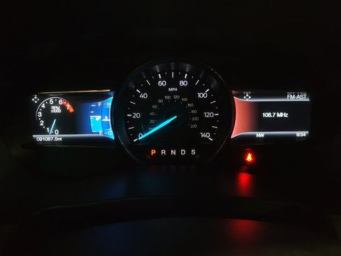 Used 2017 Ford Explorer XLT w/ Equipment Group 202A AWD/4WD image 23