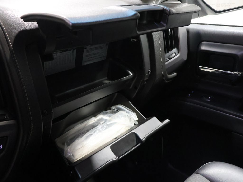 Used 2014 GMC Sierra 1500 SLE w/ All-Terrain Package AWD/4WD image 31
