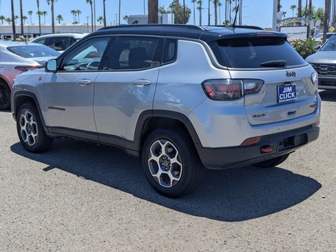 Used 2022 Jeep Compass Trailhawk w/ Trailhawk Elite Group AWD/4WD image 4