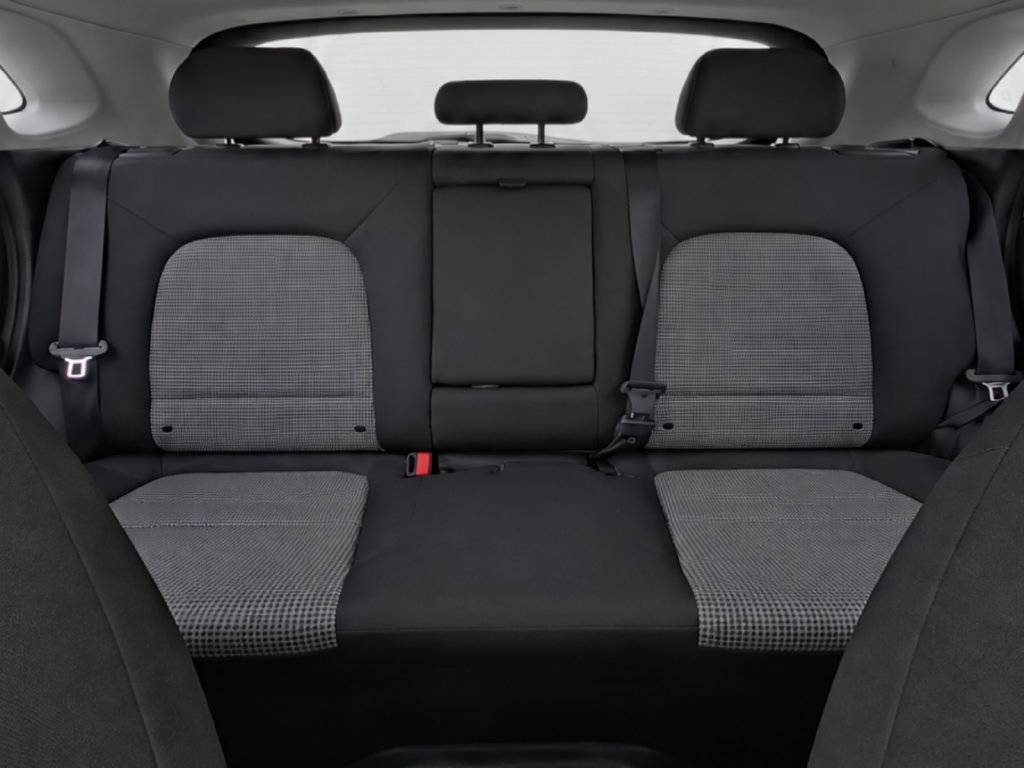 Used 2019 Hyundai Kona SE FWD image 17