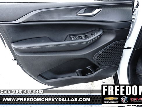 Used 2024 Jeep Grand Cherokee Altitude RWD image 32