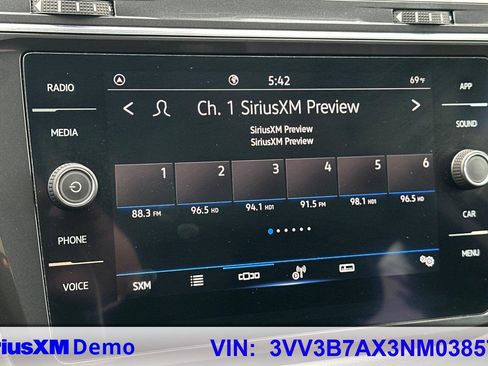 Certified 2022 Volkswagen Tiguan SE w/ Panoramic Sunroof Package image 30