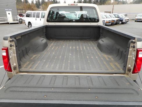 Used 2009 Ford F250 XL image 10