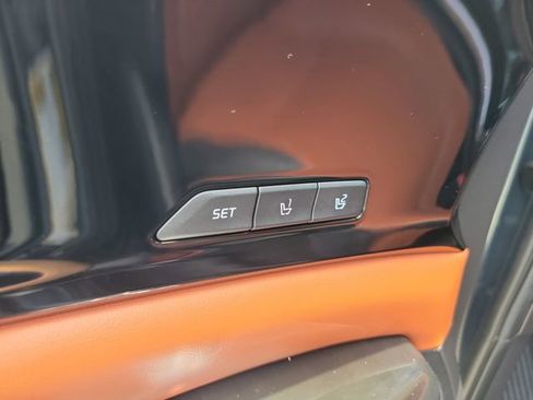 Used 2023 Kia Carnival SX Prestige FWD image 20