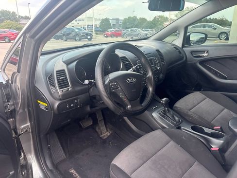 Used 2016 Kia Forte LX FWD image 10