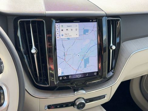 Certified 2023 Volvo XC60 B5 Plus w/ Climate Package image 21