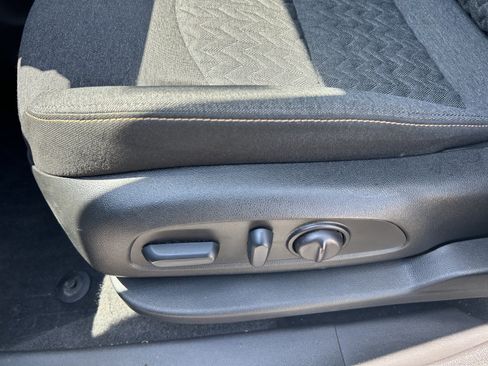 Used 2024 Chevrolet Equinox LT w/ LPO, Floor Liner Package FWD image 16