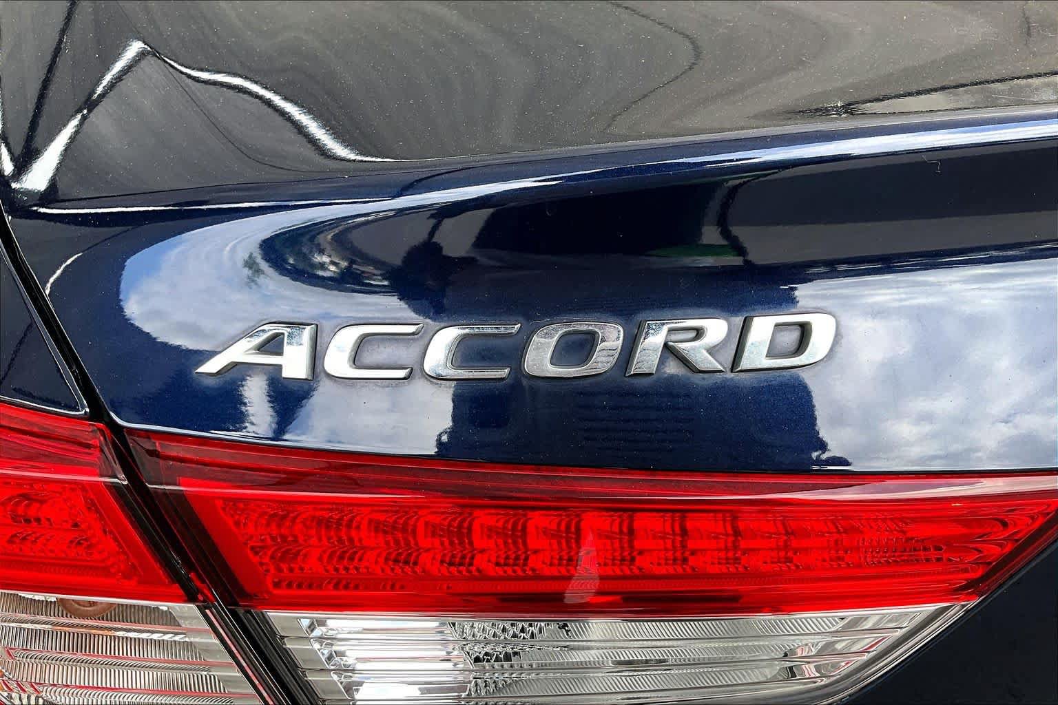 Used 2019 Honda Accord LX image 10