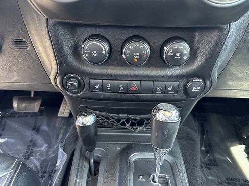 Used 2017 Jeep Wrangler Unlimited Sahara w/ Quick Order Package 24E Chief AWD/4WD image 20