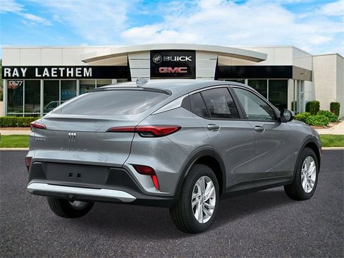 Used 2025 Buick Envista Preferred w/ Convenience I Package image 5