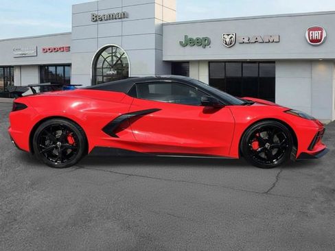 Used 2022 Chevrolet Corvette Stingray Premium Conv w/ Z51 Performance Package RWD image 8