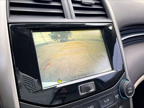 Used 2015 Chevrolet Malibu LT w/ Power Convenience Package FWD image 13