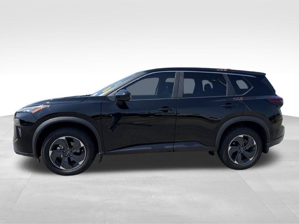 Used 2025 Nissan Rogue SV AWD/4WD image 2