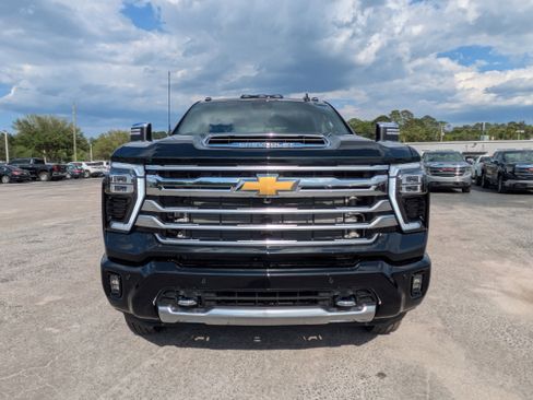New 2026 Chevrolet Silverado 3500 High Country w/ Technology Package AWD/4WD image 9