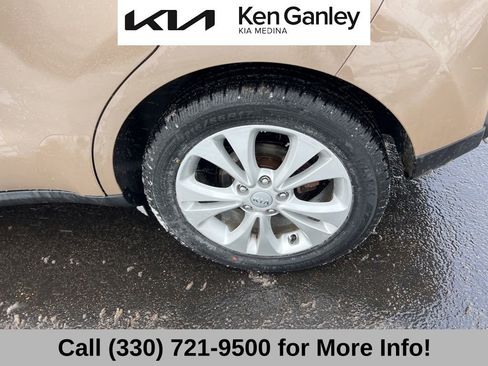 Used 2015 Kia Soul + image 23