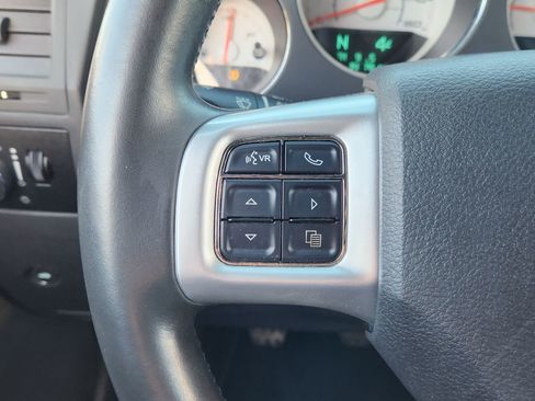 Used 2011 Dodge Challenger R/T image 32