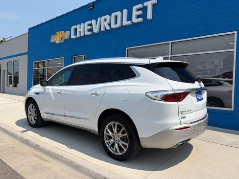 Used 2023 Buick Enclave Premium w/ Experience Buick Package AWD/4WD image 3